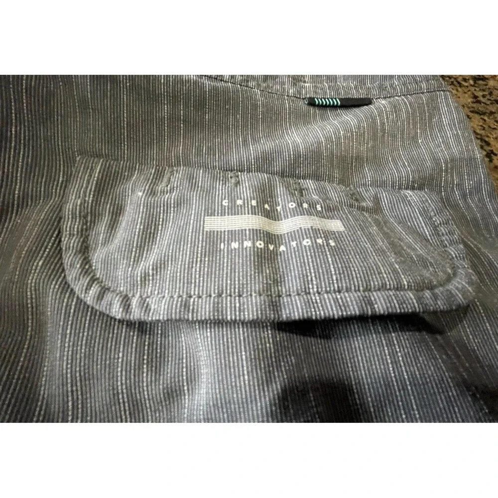 Vissla Board Shorts Mens 30 Gray Blue stripes adjustable closure perfect pocket